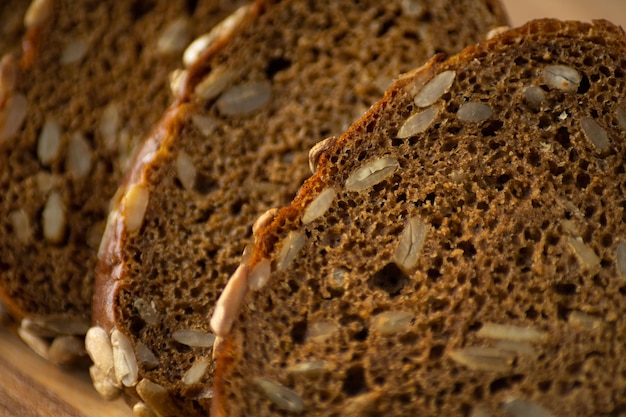 Textur von Roggenbrot mit Samen Makro