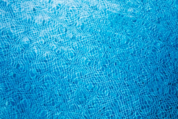 Foto textura de agua cristalina de piscina