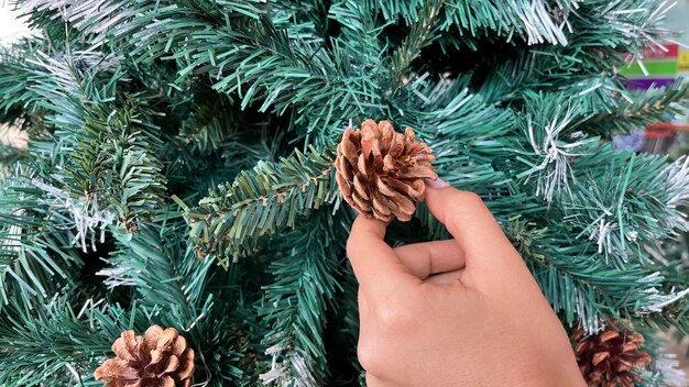 Textura arbol de navidad. Pino de navidad. Feliz Navidad. Armando el árbol de navidad. Decorando.