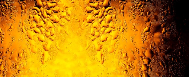 textura de botella de cervezaBotella de cerveza con gotas de agua y escarcha