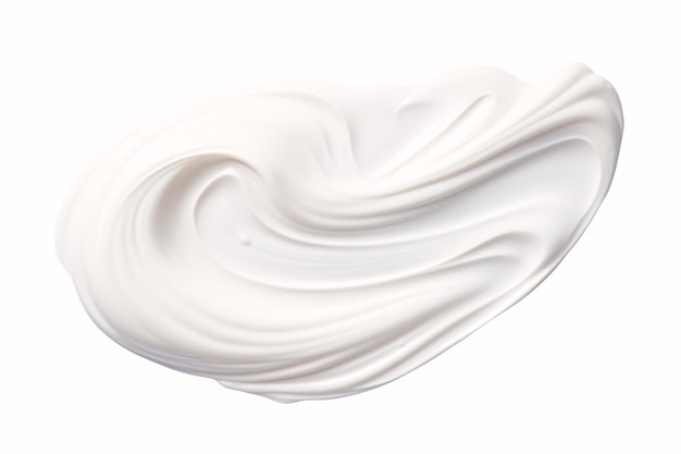 La textura de la crema facial de color claro manchada sobre un fondo blanco ofrece una muestra de cuidado de la piel con un acabado liso