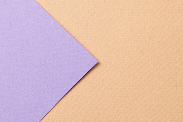 Textura de papel de fundo de papel kraft áspero bege cores lilás Mockup com espaço de cópia para texto