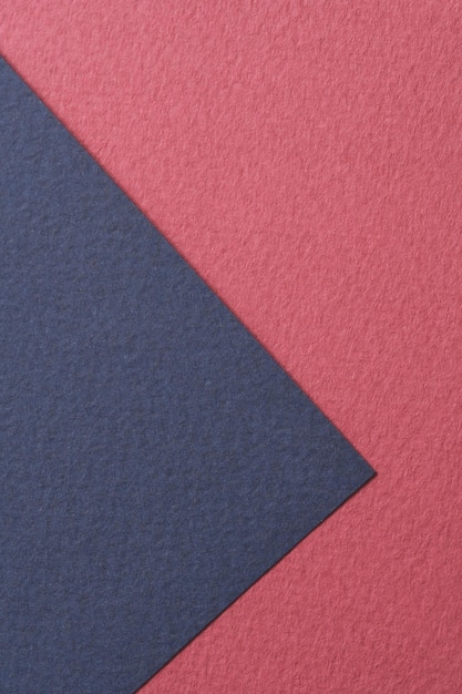 Textura de papel de fundo de papel kraft áspero vermelho bordô cores azuis Mockup com espaço de cópia para texto