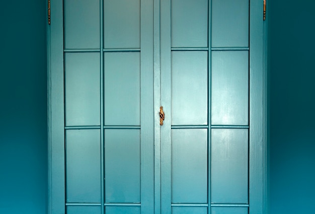 Textura de fondo de la puerta del armario azul cian con estilo interior moderno ...