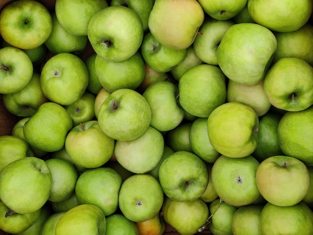 Textura de frutas de manzana jugosas verdes frescas