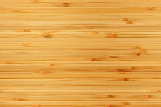 la textura de la madera es de una madera natural.