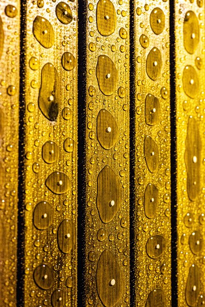 Foto textura de madera con gotas de lluvia con enfoque selectivo espacio de copia