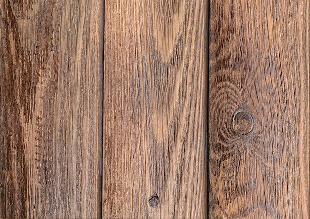 La textura de madera marrón con patrones naturales.