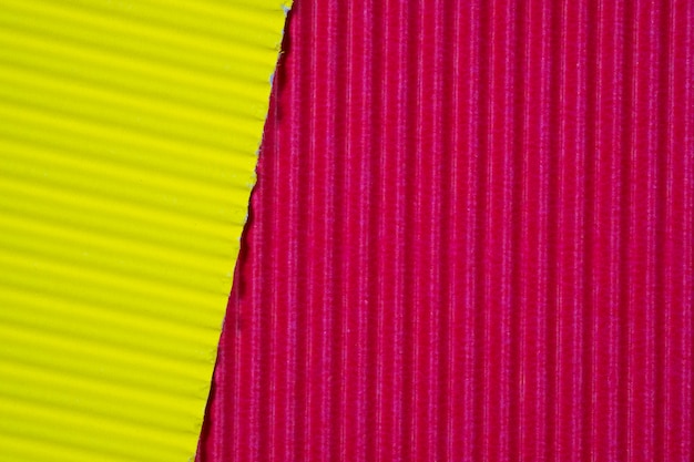 Textura de papel corrugado rojo y amarillo