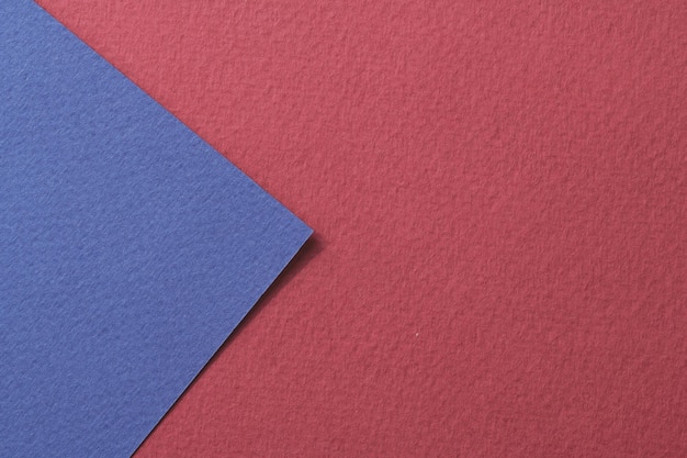 Textura de papel de fondo de papel kraft rugoso colores azul burdeos rojo Mockup con espacio de copia para textxA