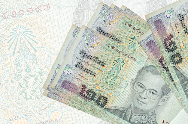 Thai Baht Rechnungen auf einem hellen Hintergrund