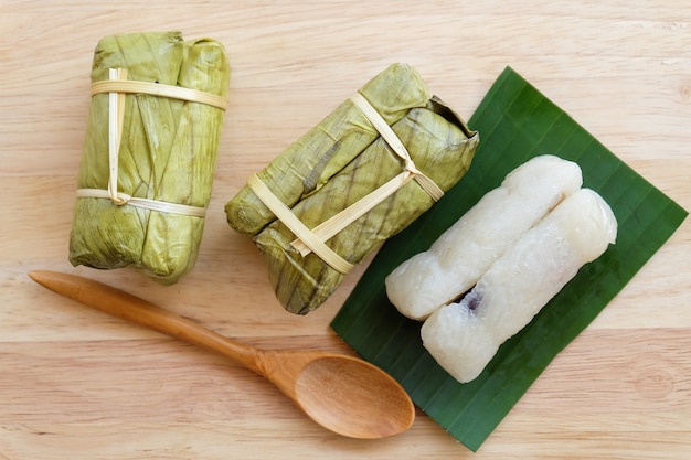 Thai Sweets montón de papilla con relleno de plátano