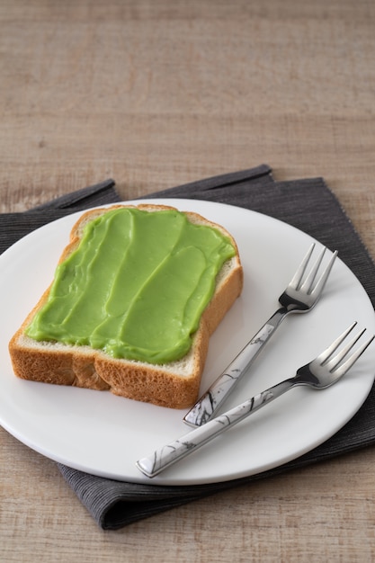 Thailändischer Nachtisch süßes Pandan-Vanillepuddingbrot