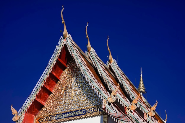 Thailand, Chiang Mai, buddhistischer Tempel, Dachornamente