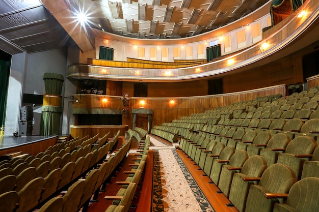 Theater Balkon Parterre Bett Bühnenscheinwerfer