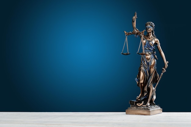 Themis estatua justicia escalas derecho abogado concepto empresarial