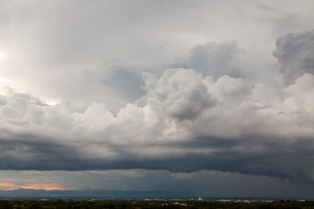 Foto thunder storm sky nuvens de chuva