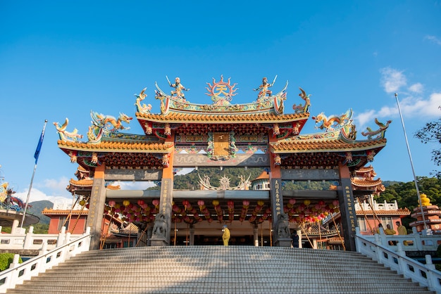 Tianyuan-Tempel mit blauem Himmel, der berühmteste Ort für Touristen in Taiwan