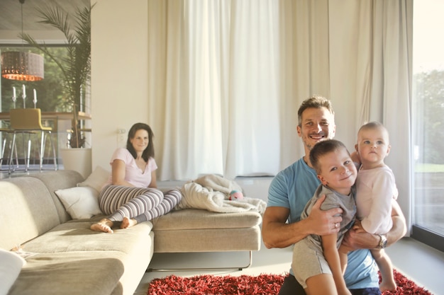 Tiempo en familia en una agradable tarde