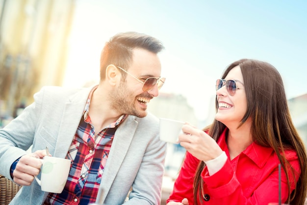 Tiempo romántico en café