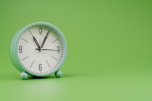 El tiempo y el trabajo en la vida diaria Foto de un reloj moderno en un estudio fotográfico de alta calidad