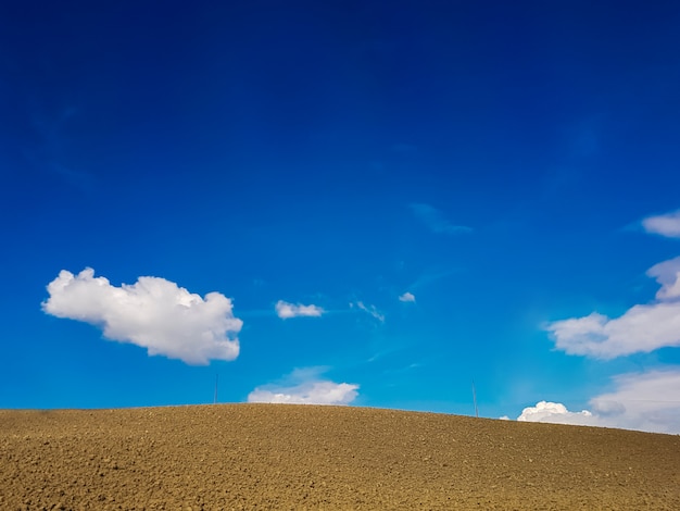 Foto tierra arable en la toscana, italia