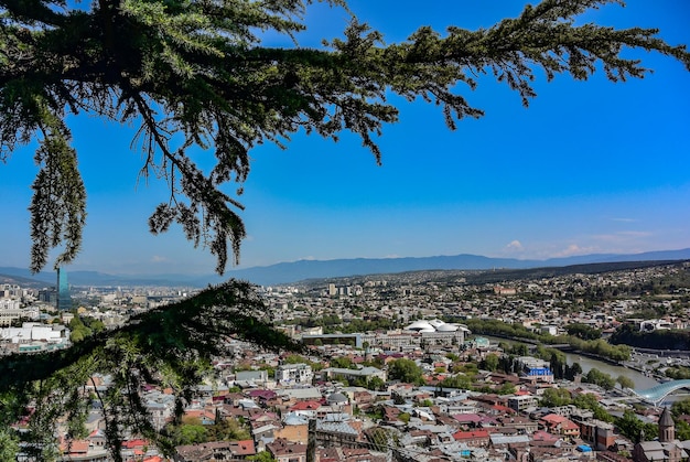 Foto tiflis georgienapril 28 2019 schöne vogelperspektive auf den zentralen teil von tiflis