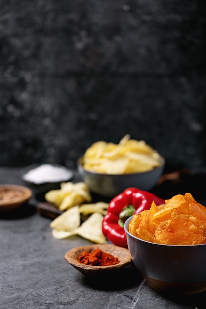 Foto tigela de batatas fritas caseiras