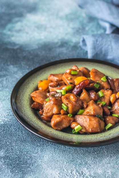 Tigela de frango Kung Pao