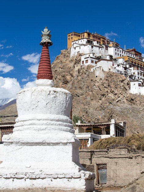 Tiksey Monastery é um mosteiro budista em Ladakh Índia