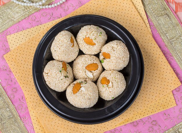 Til Laddu