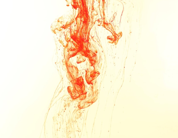 Tinta en agua aislado en blanco