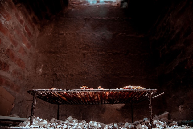 Tira de costilla de res a la parrilla argentina