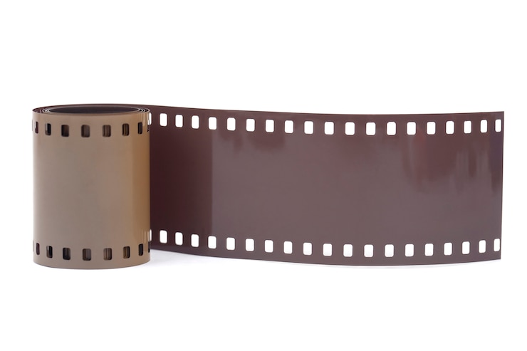 Foto tira de filme de 35mm em fundo branco