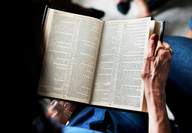 Foto tiro religioso diverso