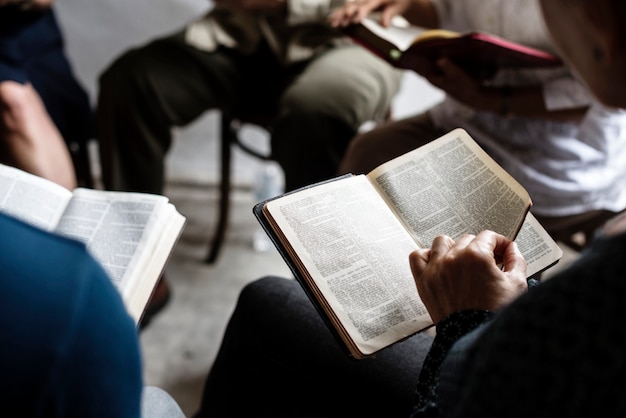 Foto tiro religioso diverso