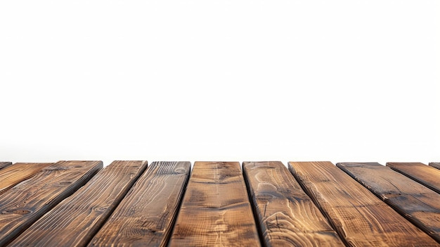 Tischplatte aus Holz auf weißem Hintergrund