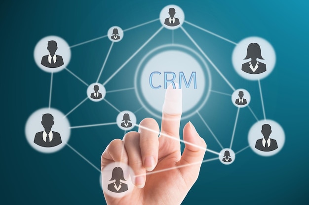 Tocar el CRM para llegar a una buena relación con el cliente
