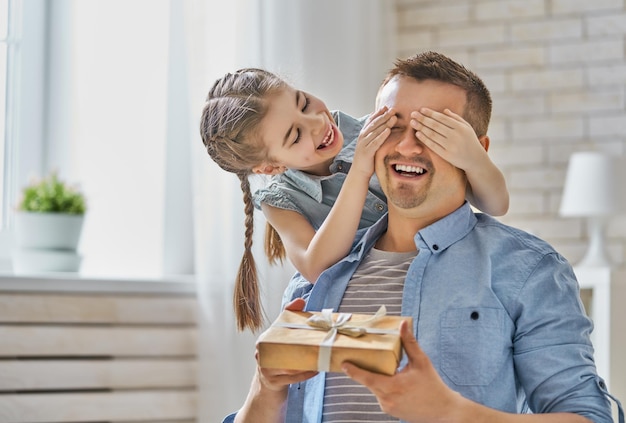 Tochter gratulierte ihrem Vater