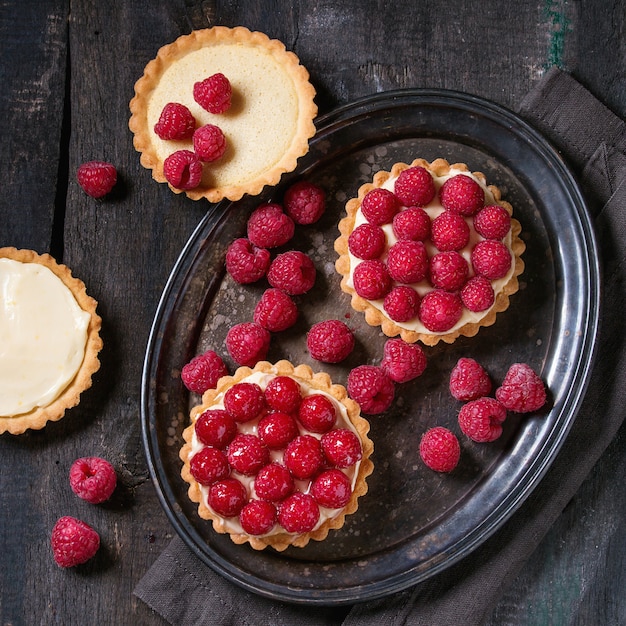 Törtchen mit Himbeeren