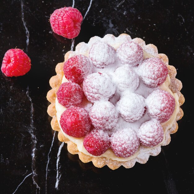 Törtchen mit Himbeeren