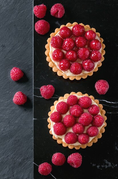 Törtchen mit Himbeeren