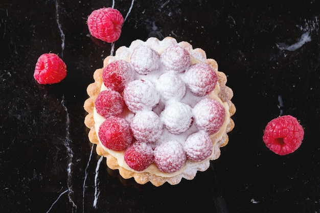 Törtchen mit Himbeeren