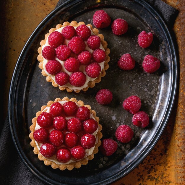 Törtchen mit Himbeeren