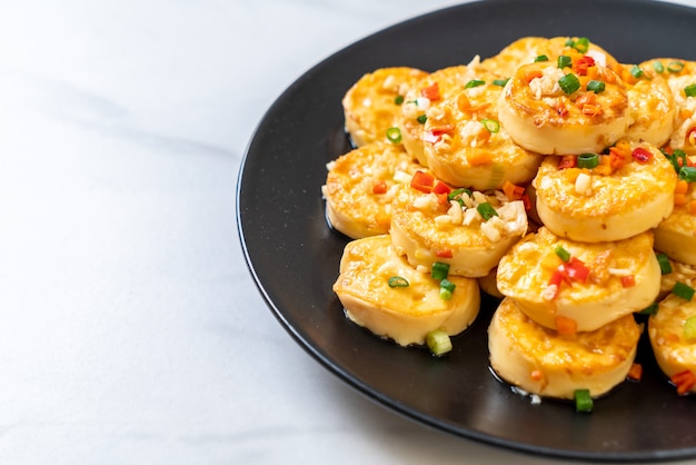 Tofu De Huevo Frito Suave Con Ajo