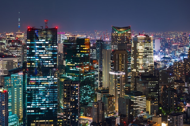 Foto tokio ciudad en el crepúsculo, japón