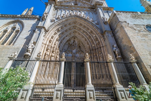 Toledo - Catedral Primada Santa Maria de Toledo fachada igreja espanhola estilo gótico