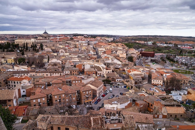 Toledo, cidade imperial. Vista da parede, telhado da casa