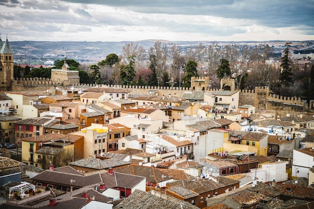 Toledo, cidade imperial. Vista da parede, telhado da casa