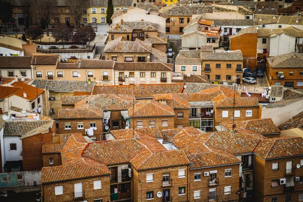 Toledo, ciudad imperial. Vista desde la pared, techo de la casa.